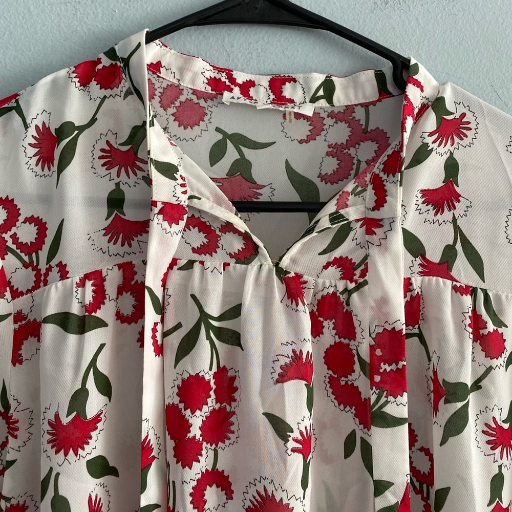 After Market White and Red Floral Print Long Sleeve Blouse - Picture 2 of 9